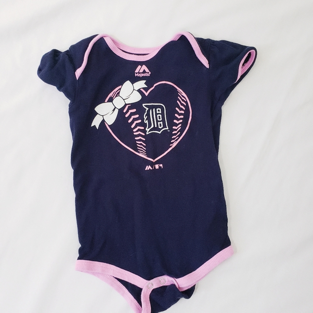 Detroit Tigers Baby Girl Onesie Size 24 Month Baseball Navy Blue Pink Heart 24m